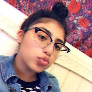 Meet your Posher, Melany